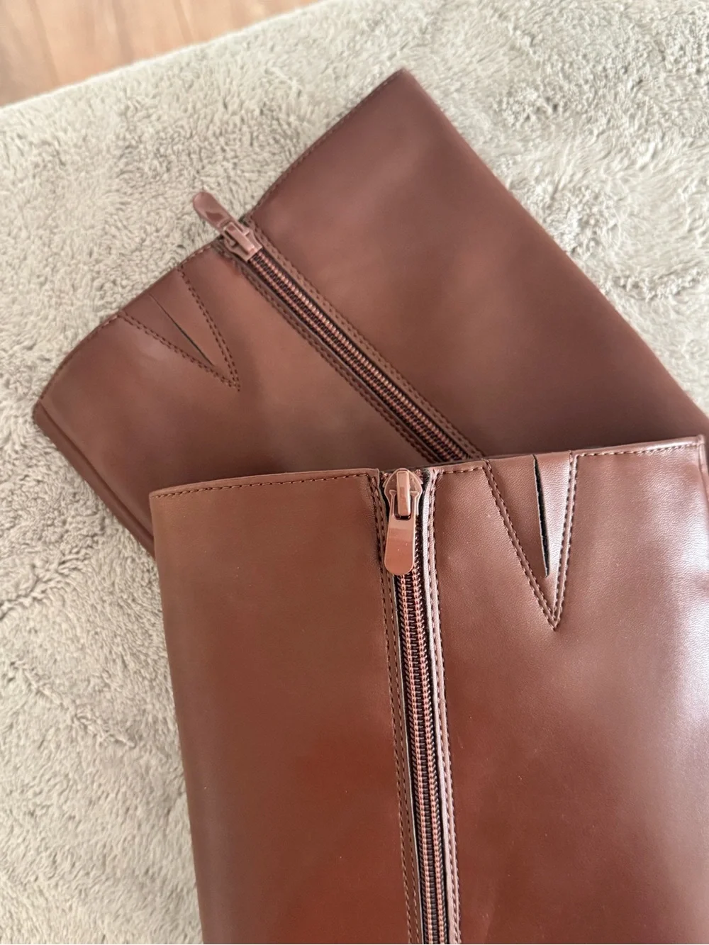 Women's Brown Knee-High Chunky Heel Boots